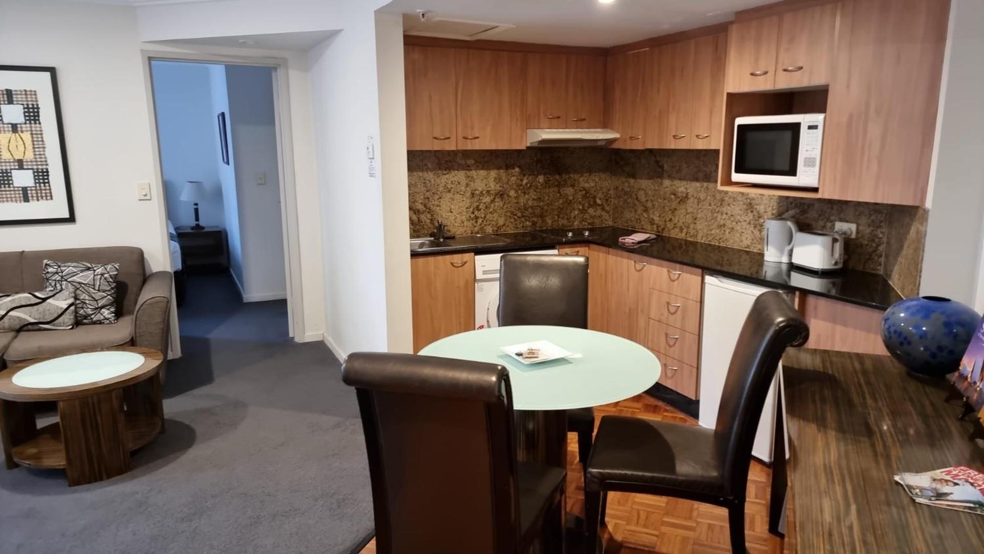 City Centre 38 Harbour Street 1 Bedroom With Balcony *